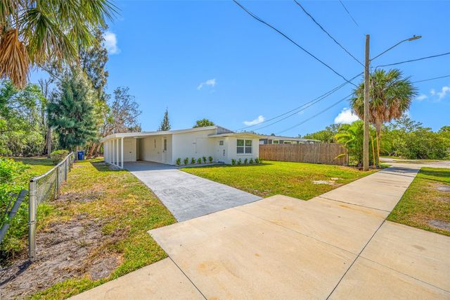 6908 11TH AVENUE E, Palmetto, FL 34221