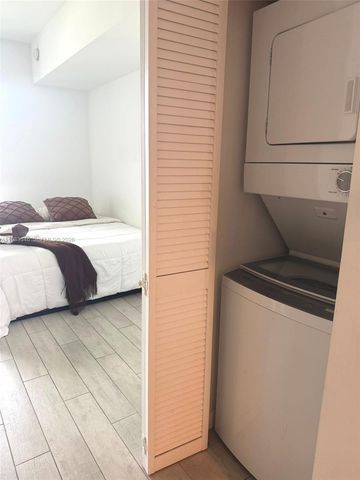 321 NE 26th St 701, Miami, FL 33137