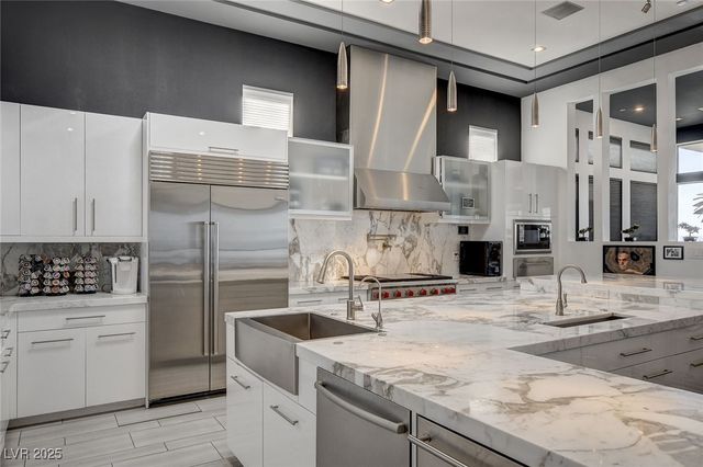 2264 Edge Ridge Court, Henderson, NV 89052