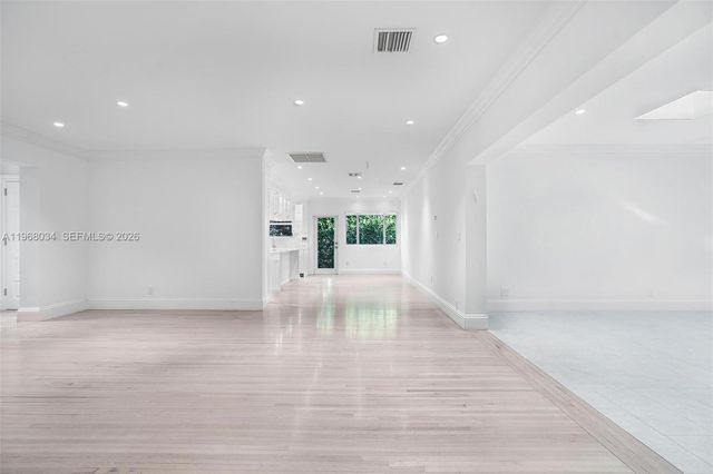 10121 E Broadview Dr, Bay Harbor Islands, FL 33154