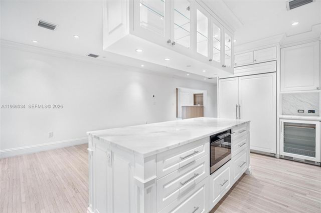 10121 E Broadview Dr, Bay Harbor Islands, FL 33154