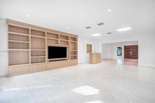 10121 E Broadview Dr, Bay Harbor Islands, FL 33154