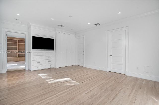 10121 E Broadview Dr, Bay Harbor Islands, FL 33154