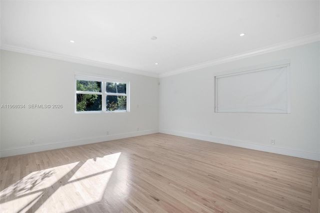 10121 E Broadview Dr, Bay Harbor Islands, FL 33154