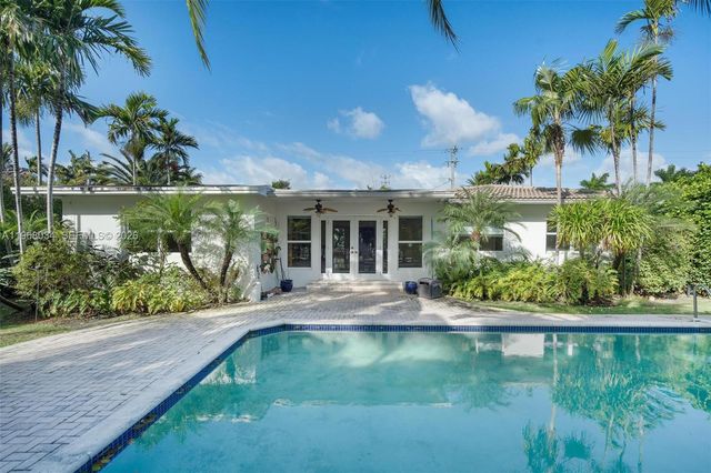 10121 E Broadview Dr, Bay Harbor Islands, FL 33154