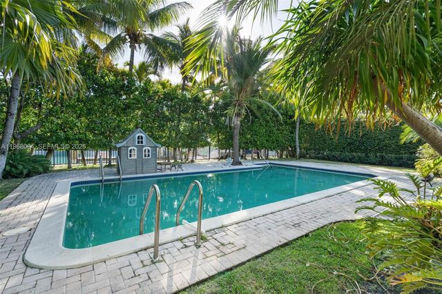 10121 E Broadview Dr, Bay Harbor Islands, FL 33154