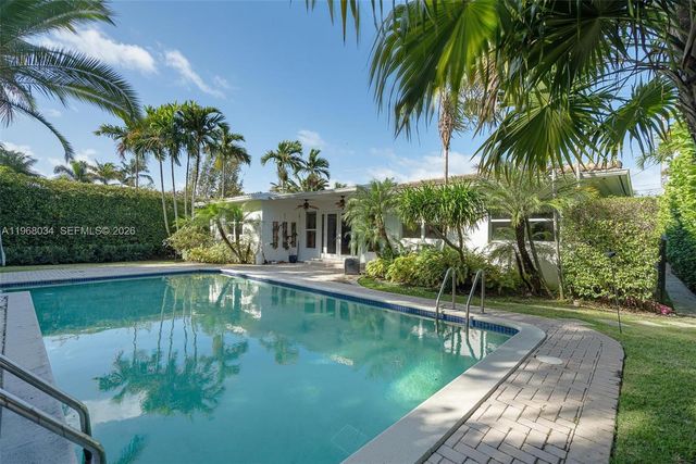 10121 E Broadview Dr, Bay Harbor Islands, FL 33154