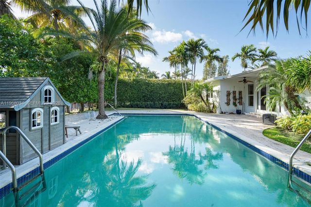 10121 E Broadview Dr, Bay Harbor Islands, FL 33154