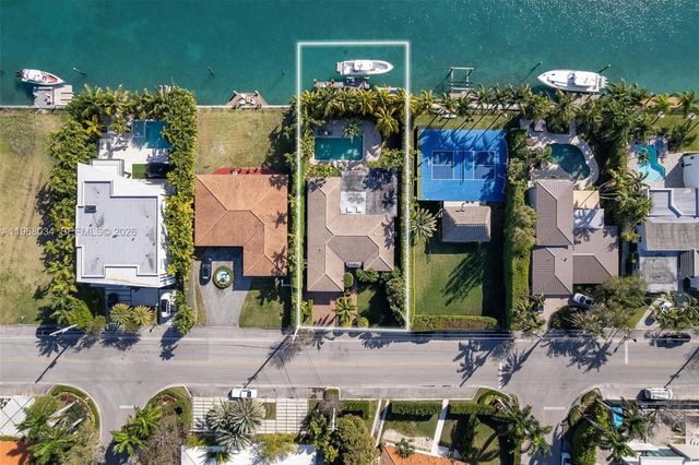 10121 E Broadview Dr, Bay Harbor Islands, FL 33154