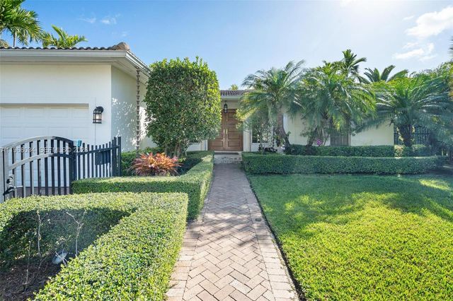 10121 E Broadview Dr, Bay Harbor Islands, FL 33154