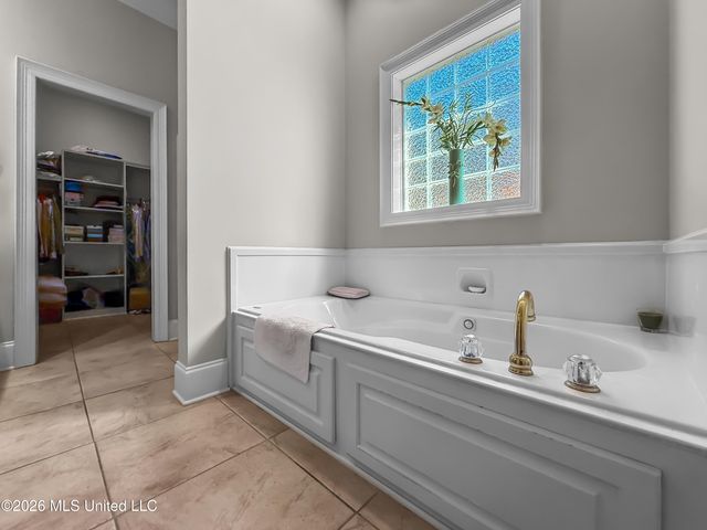 313 Lasalle Court, Flowood, MS 39232