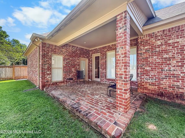 313 Lasalle Court, Flowood, MS 39232
