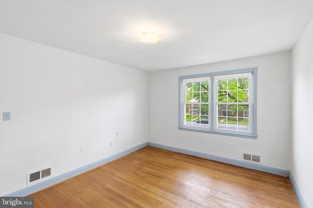 960 FAIRMOUNT AVE, Baltimore, MD 21204