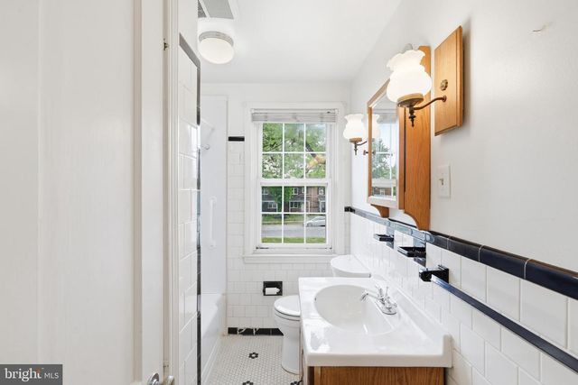 960 FAIRMOUNT AVE, Baltimore, MD 21204