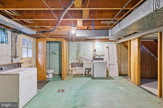 960 FAIRMOUNT AVE, Baltimore, MD 21204