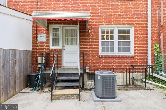 960 FAIRMOUNT AVE, Baltimore, MD 21204