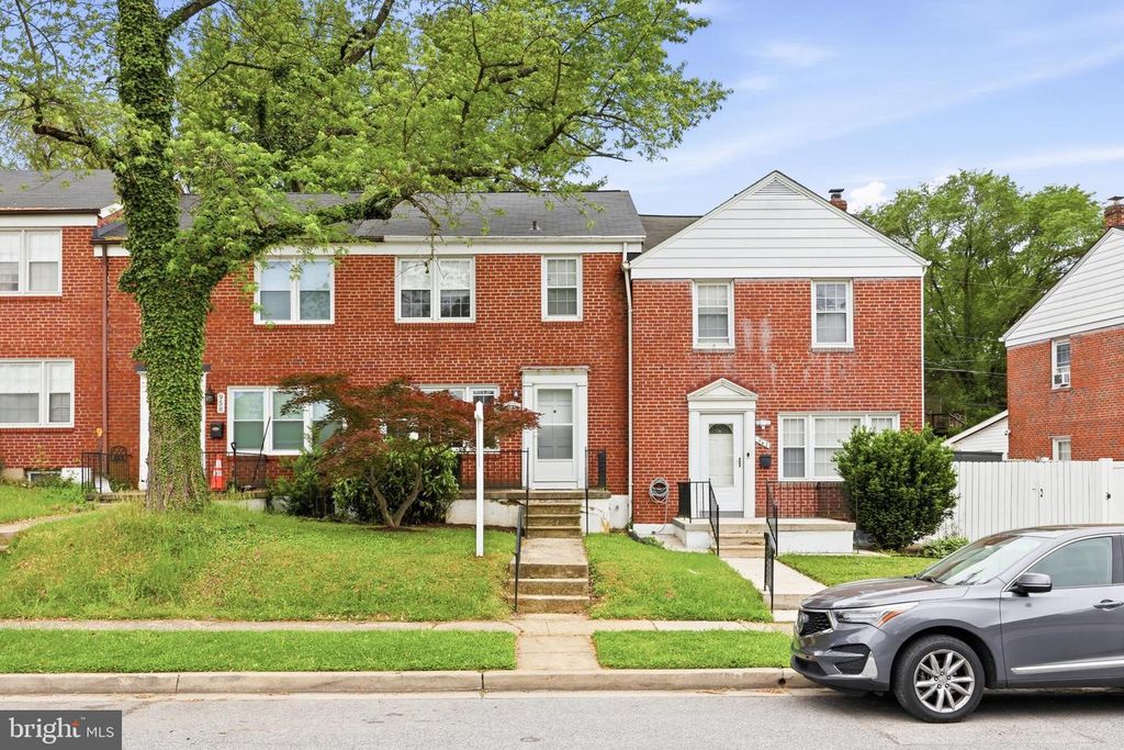 960 FAIRMOUNT AVE, Baltimore, MD 21204