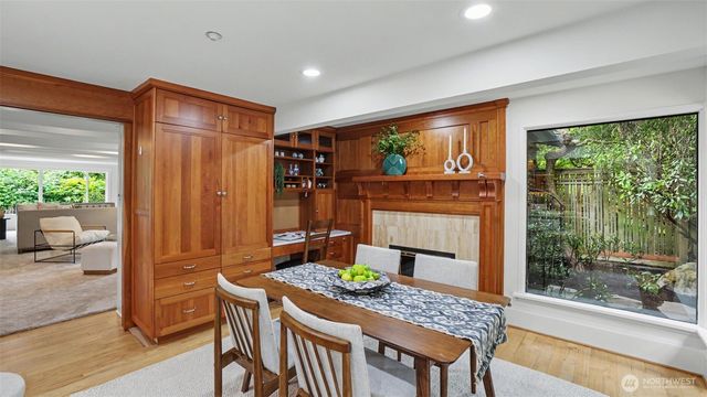 10555 SE 28th Street, Beaux Arts, WA 98004