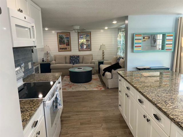 311 63RD STREET, Holmes Beach, FL 34217