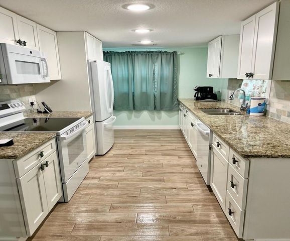 311 63RD STREET, Holmes Beach, FL 34217