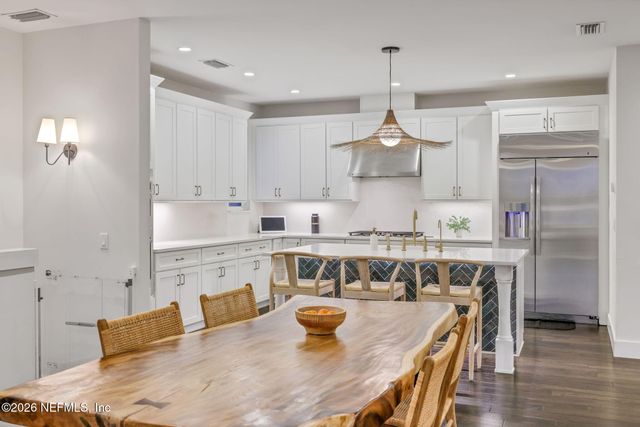 31 26TH Avenue S, Jacksonville Beach, FL 32250