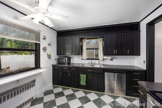 368 E 24th Street, Holland, MI 49423