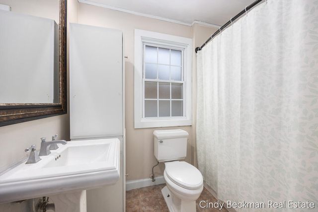 368 E 24th Street, Holland, MI 49423