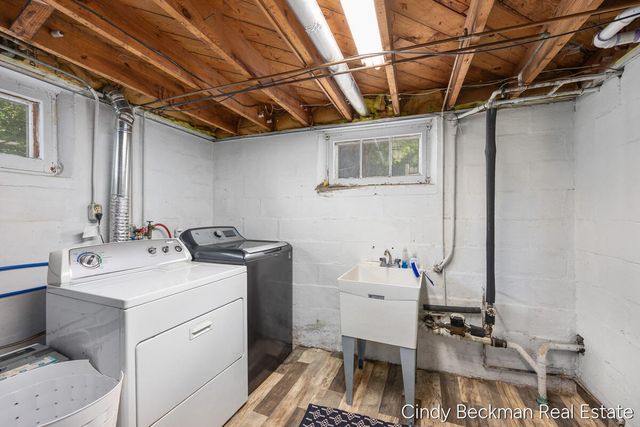 368 E 24th Street, Holland, MI 49423
