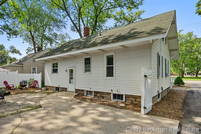 368 E 24th Street, Holland, MI 49423