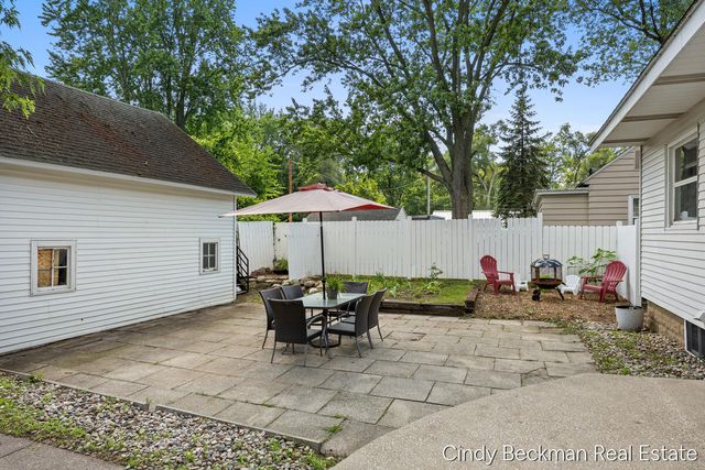 368 E 24th Street, Holland, MI 49423