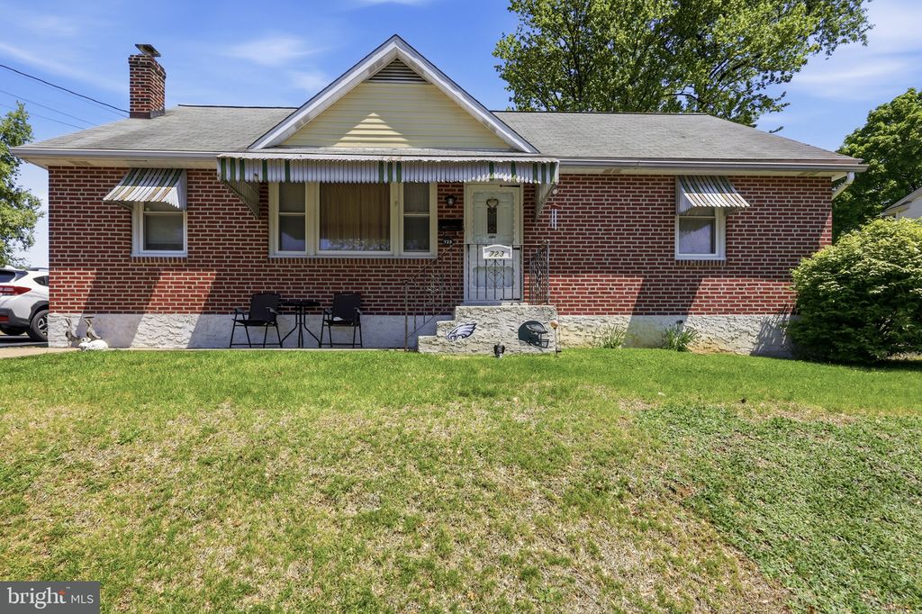 723 SHARON AVE, Collingdale, PA 19023