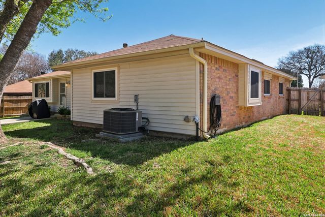 1101 Andre, Schertz, TX 78154