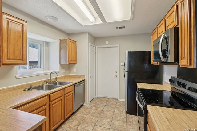 1101 Andre, Schertz, TX 78154