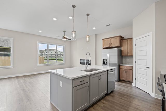 9906 DELPHINIUM DR N, Cordova, TN 38018