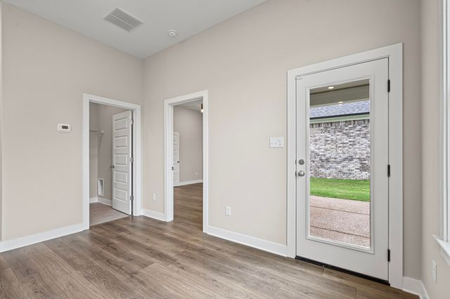 9906 DELPHINIUM DR N, Cordova, TN 38018