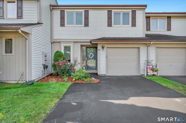 95 Copper Beech Drive 95, Rocky Hill, CT 06067
