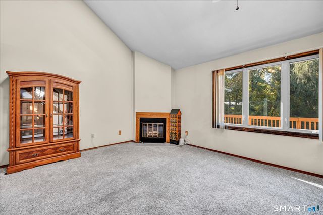 95 Copper Beech Drive 95, Rocky Hill, CT 06067