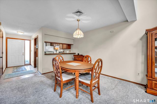 95 Copper Beech Drive 95, Rocky Hill, CT 06067