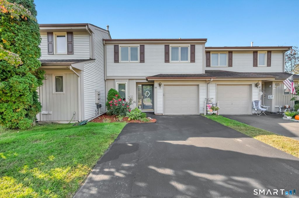 95 Copper Beech Drive 95, Rocky Hill, CT 06067