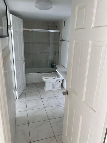 1301 NE Miami Gardens Dr 701W, Miami, FL 33179