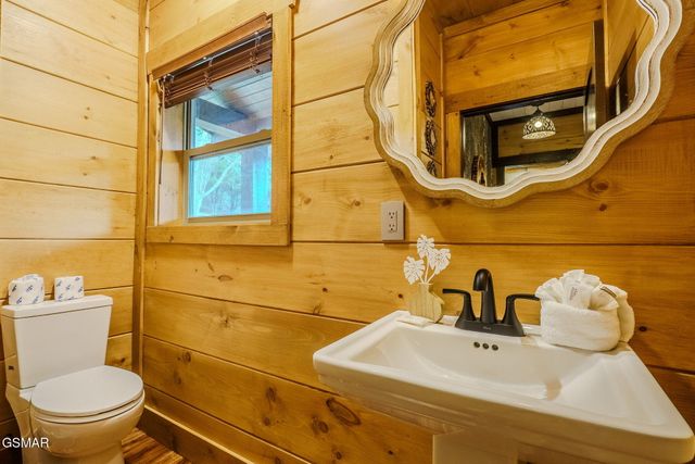 615 Rainbow Road, Sevierville, TN 37862