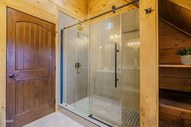 615 Rainbow Road, Sevierville, TN 37862