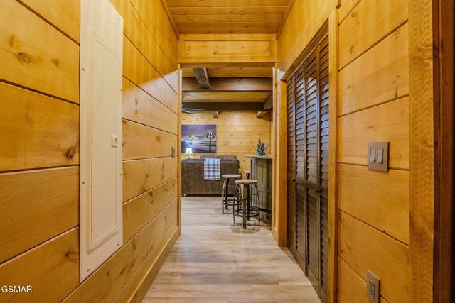 615 Rainbow Road, Sevierville, TN 37862