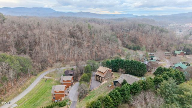 615 Rainbow Road, Sevierville, TN 37862