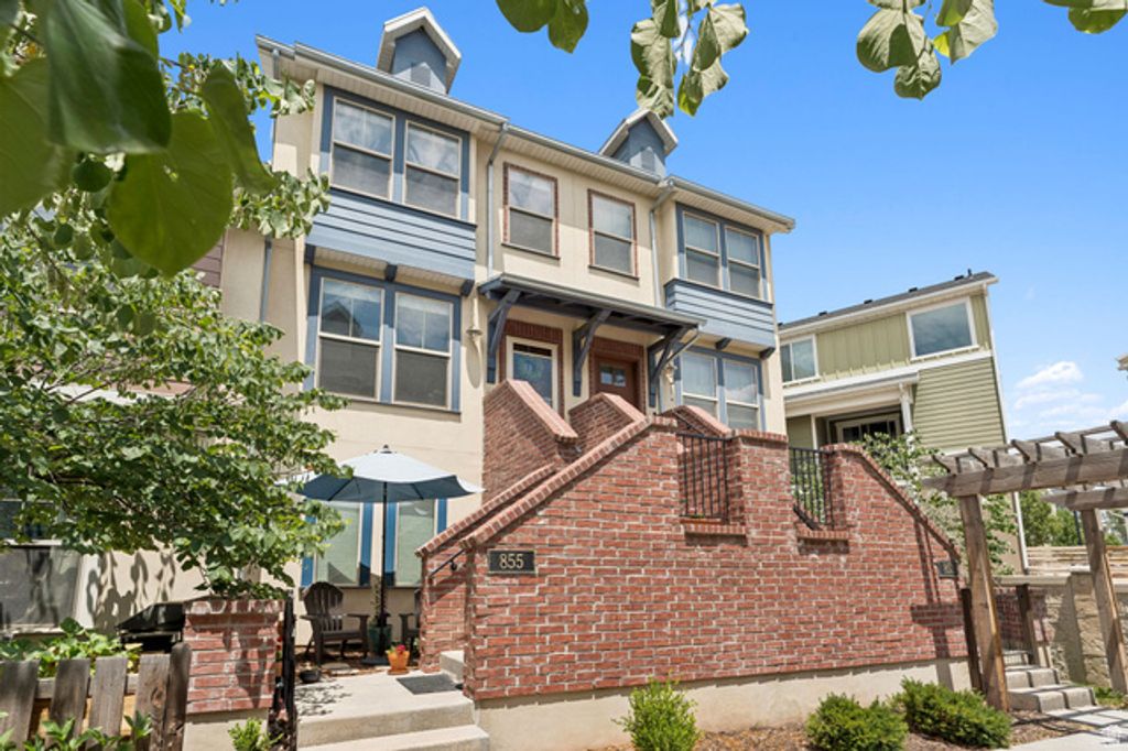 855 W CAPRAIA CT, Midvale, UT 84047