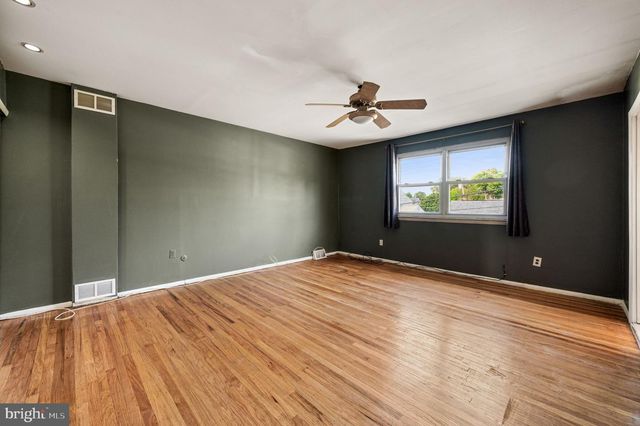 13043 WORTHINGTON RD, Philadelphia, PA 19116