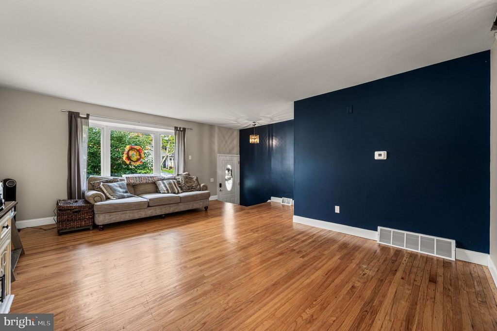13043 WORTHINGTON RD, PHILADELPHIA, PA 19116 — photo 4