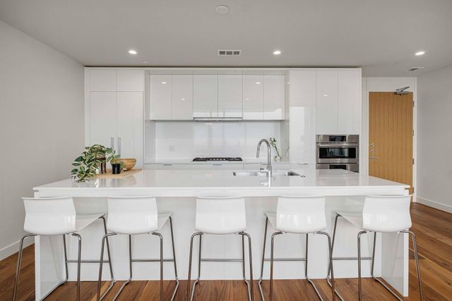 44 East Ave 4305, Austin, TX 78701