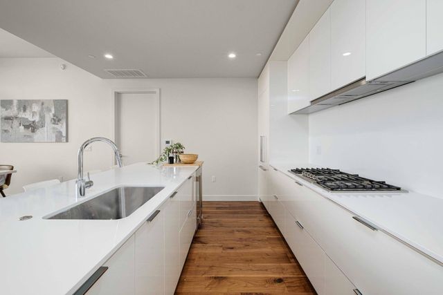 44 East Ave 4305, Austin, TX 78701