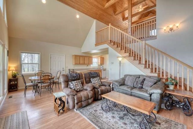 520 Sahkanaga Drive, Murphy, NC 28906
